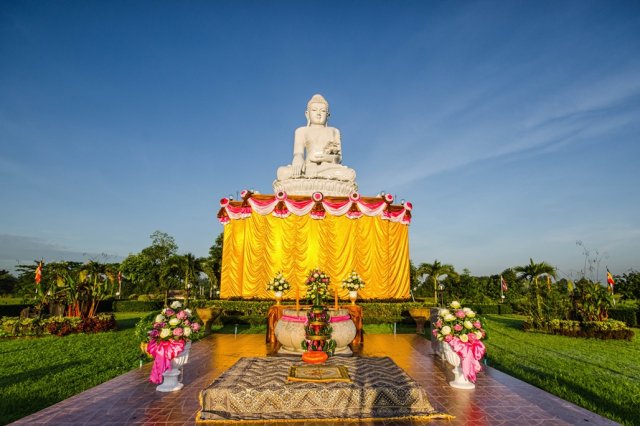\"บวงสรวงพระโลกธาตุหยกขาว\"  9 ก.ย. 57